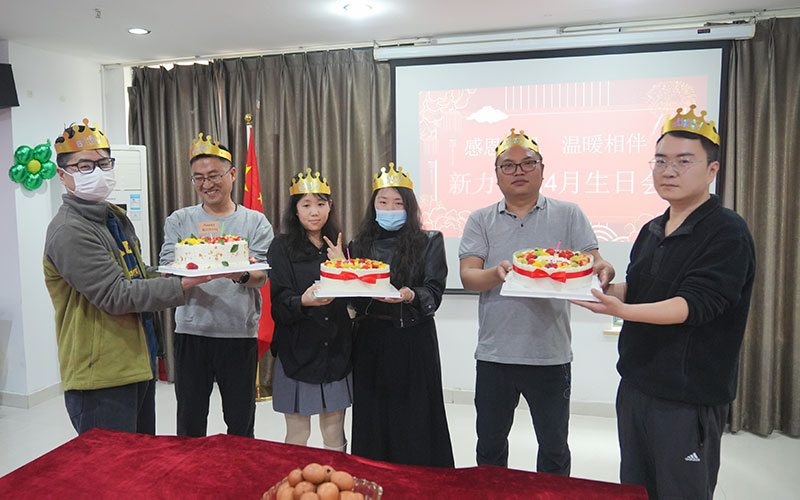 1712024719212610 合影.jpg